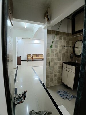 Room in 2 BHK Apartment at Shri Sai Sagar Complex, Kalwa – for Sale