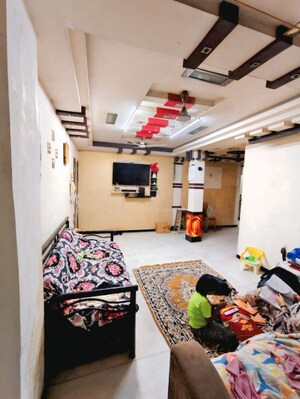 2 BHK Apartment For Rent in Kurla West