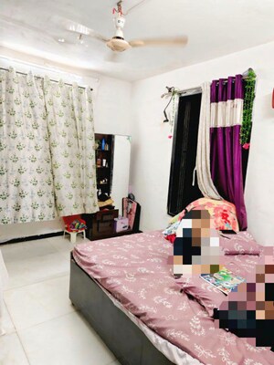 Bedroom in 2 BHK Apartment at Kurla West – for Rent