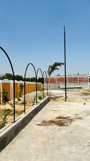  2 BHK Villa at Kursi Road – for Sale