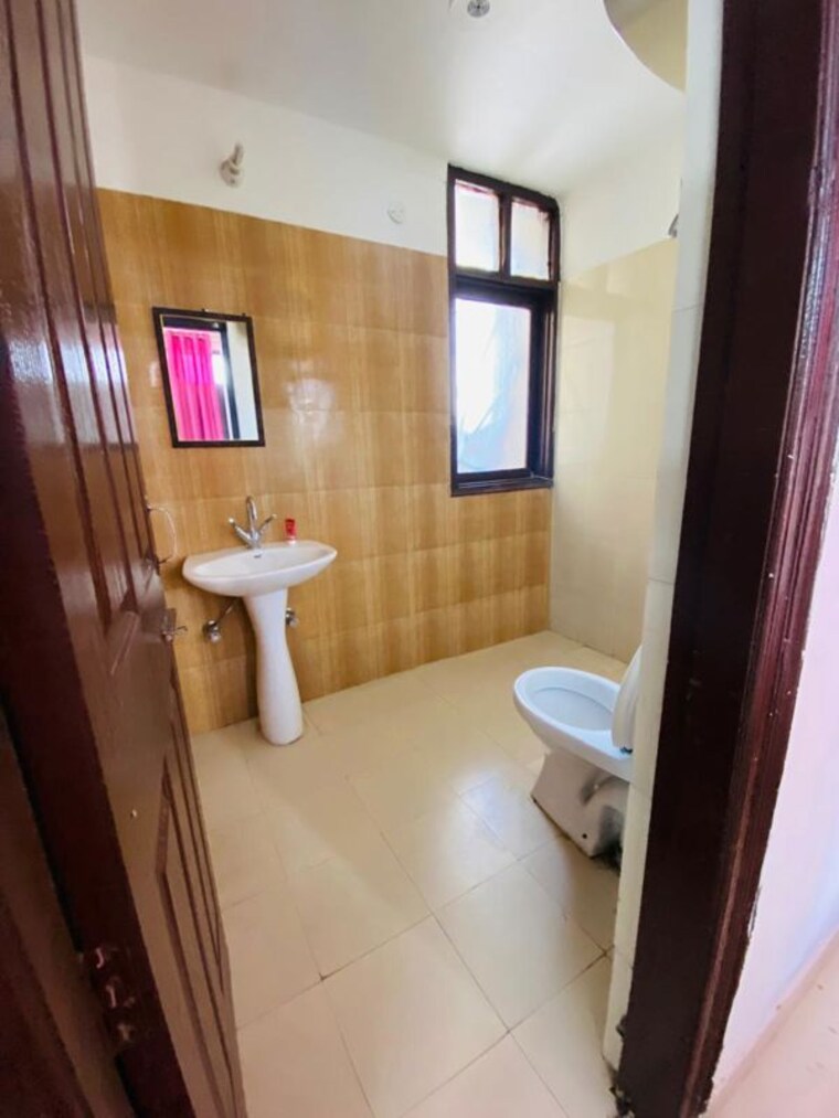 Bathroom, maya-garden-city 2 Bedroom 1130 Sq.Ft. Apartment In Lohgarh Zirakpur 10287917