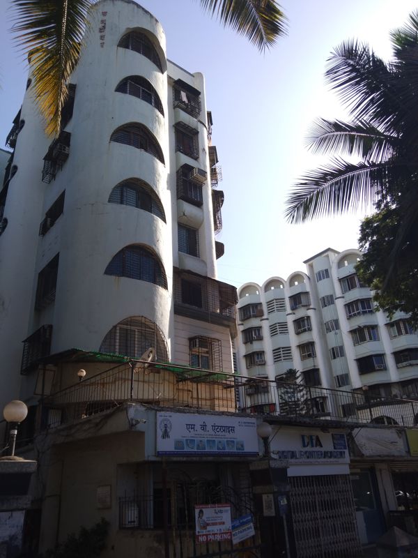 1 BHK 450 Sq.Ft. Apartment in Ram Tower CHS