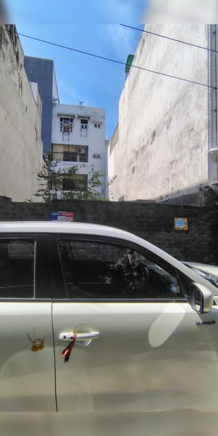 undefined, rohini sector 11  90 Sq.Mt. Plot In Rohini Sector 11 Delhi 10258385