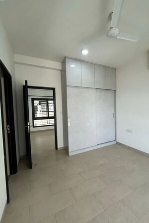 Room in 3 BHK Apartment at Sobha City Gurgaon, Sector 108 – for Rent