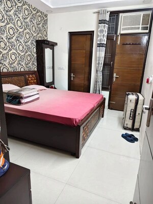 Bedroom in 2 BHK Builder Floor at Sector 9a – for Rent