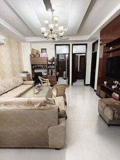 2 BHK + Pooja Room Builder Floor For Rent in Sector 9A