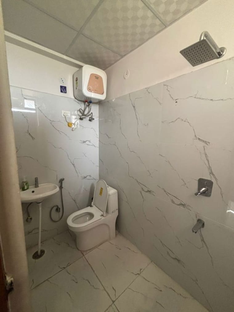 Bathroom, mansarovar 4 Bedroom 2000 Sq.Ft. Apartment In Mansarovar Jaipur 10288246