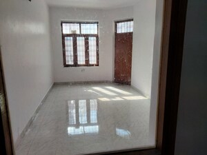 Room in 3 BHK Independent House at DLF My Pad, Gomti Nagar – for Rent