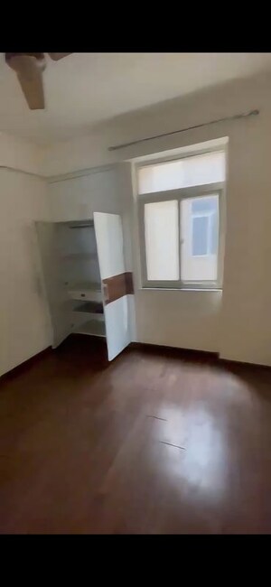 Room in 4 BHK Apartment at BPTP Park Elite Premium, Sector 84 – for Rent