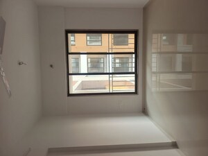 Room in 1 BHK Apartment at Tiara Hills, Mira Road – for Sale