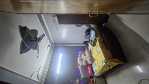 Furnished Amenities in 2 BHK Apartment at Dilshad Colony – for Sale