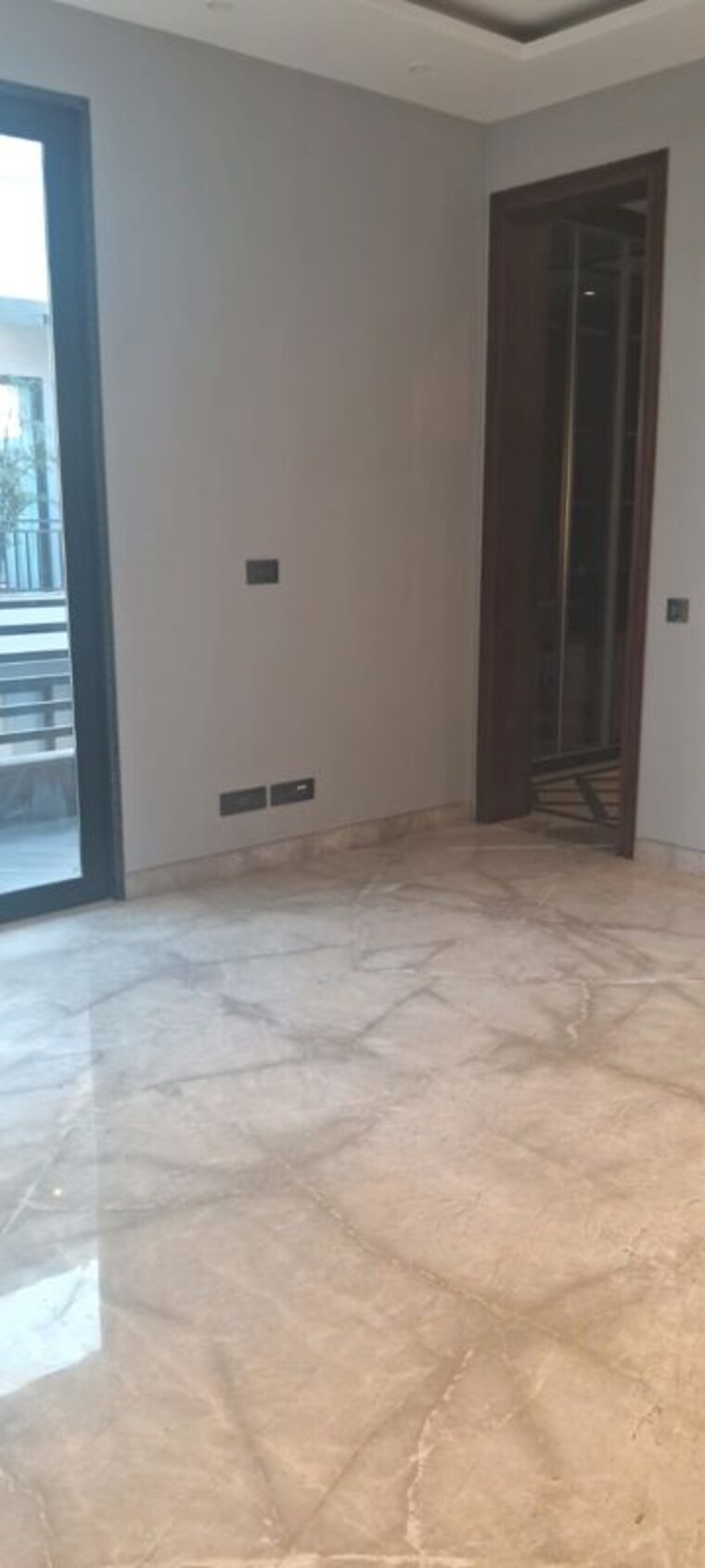 Room, basant lok 5 Bedroom 400 Sq.Yd. Builder Floor In Basant Lok Delhi 10288493