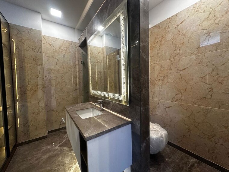 Kitchen, defence colony 4 Bedroom 400 Sq.Yd. Builder Floor In Defence Colony Delhi 10288565