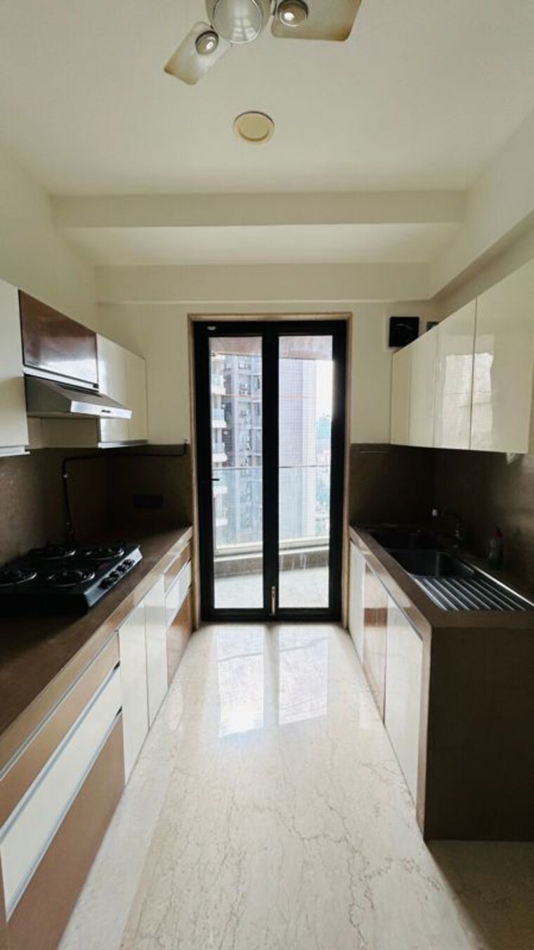 Kitchen, rustomjee-oriana 3 Bedroom 1740 Sq.Ft. Apartment In Bandra East Mumbai 10288570