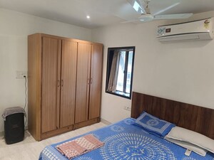 Bedroom in 2 BHK Apartment at Bandra West – for Rent