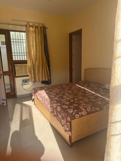 1 RkBuilder Floor For Rent in Sector 45