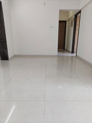 Room in 2 BHK Apartment at Rattan Icon, Seawoods Sector 50 – for Rent