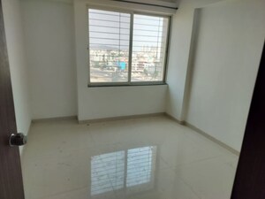 Room in 2 BHK Apartment at Karan Goldcoast, Bavdhan – for Rent