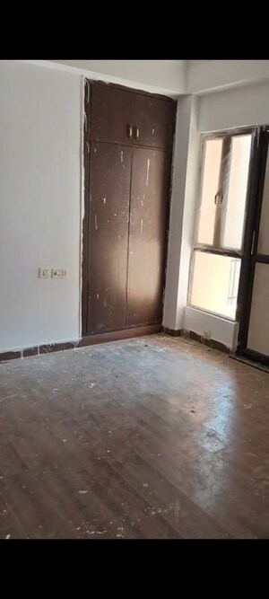 Room in 2 BHK Apartment at SG Impressions 58, Raj Nagar Extension – for Sale