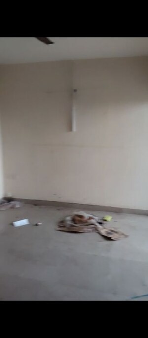 Room in 2 BHK Apartment at Eros Sampoornam, Sector 2 Greater Noida – for Sale