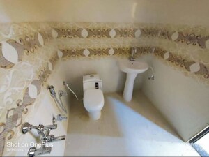 Furnished Amenities in 3 BHK Independent House at Sarojini Nagar – for Sale