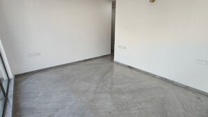 Room in 3 BHK Apartment at Prestige Jasdan Classic, Mahalaxmi – for Rent