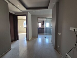 Room in 3 BHK Builder Floor at Greater Kailash ii – for Rent