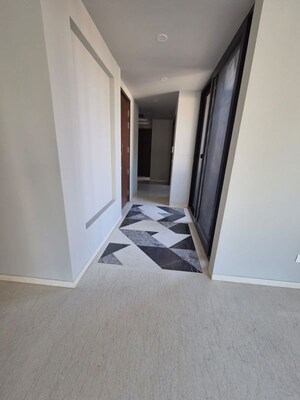 Room in 3 BHK Builder Floor at Greater Kailash ii – for Rent