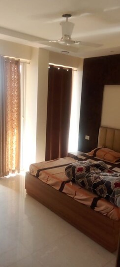 6+ BHK + Pooja Room Penthouse For Sale in Parker White Lily