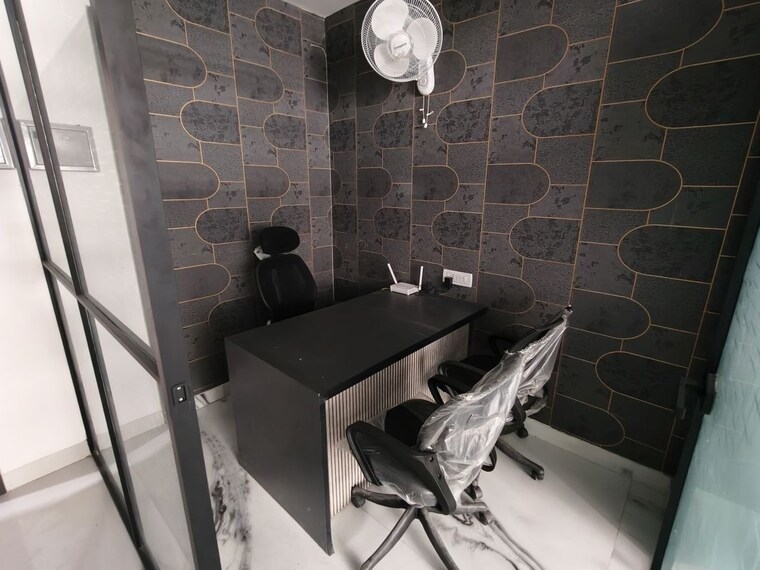 Team Area, netaji subhash place Commercial Office Space 512 Sq.Ft. In Netaji Subhash Place Delhi 10289245