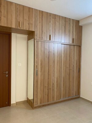 Room in 3 BHK Apartment at Bhartiya Nikoo Homes Phase 2, Thanisandra Main Road – for Rent