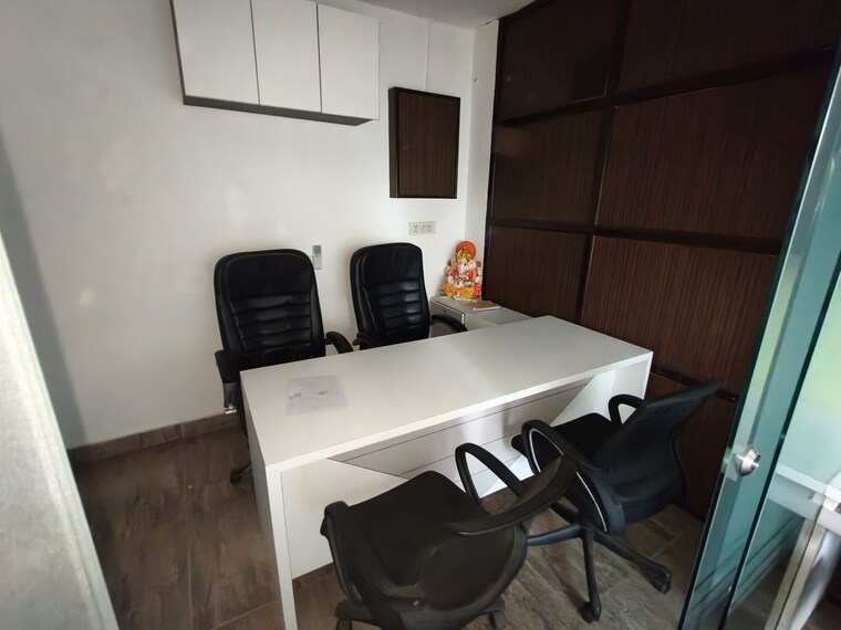 Team Area, netaji subhash place Commercial Office Space 387 Sq.Ft. In Netaji Subhash Place Delhi 10289279