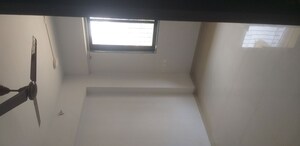 Room in 1 BHK Apartment at Highland Pearl, Thane West – for Rent