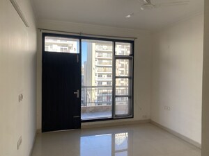 Room in 3 BHK Apartment at Altura Apartments, Ghazipur – for Sale