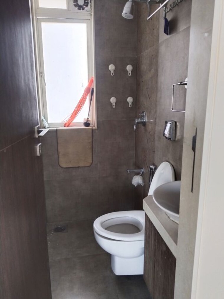 Bathroom, jp-unity-tower 2 Bedroom 700 Sq.Ft. Apartment In Lower Parel Mumbai 10289284