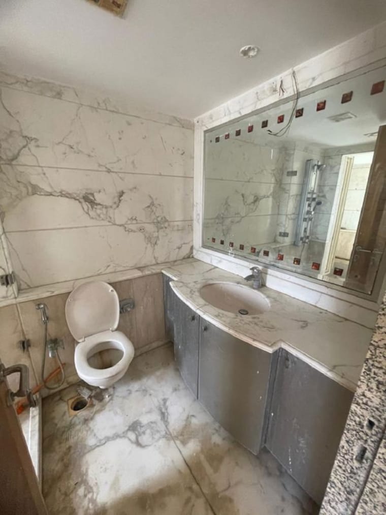 Room, santacruz west 2 Bedroom 700 Sq.Ft. Apartment In Santacruz West Mumbai 10289298