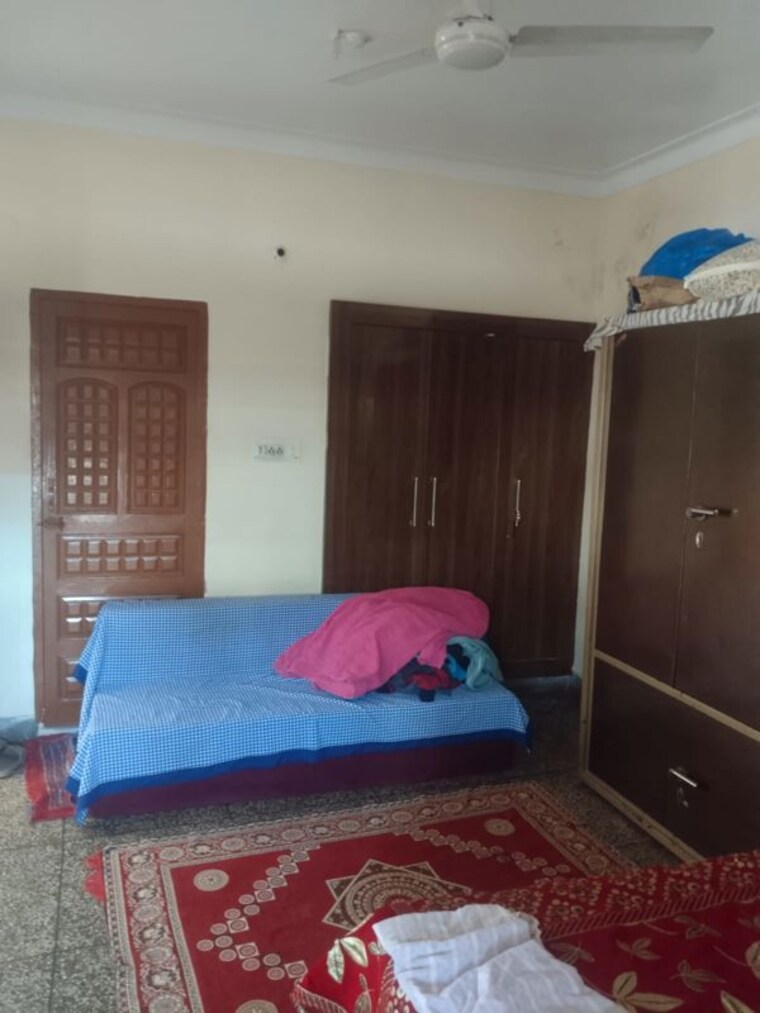 Bedroom, sector 14 3 Bedroom 2200 Sq.Ft. Builder Floor In Sector 14 Sonipat 10289332