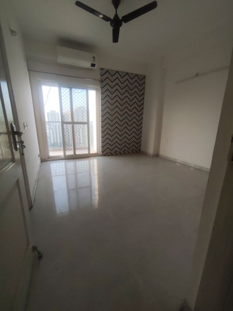 Room, maxblis-white-house 4 Bedroom 2250 Sq.Ft. Apartment In Sector 75 Noida 10289283