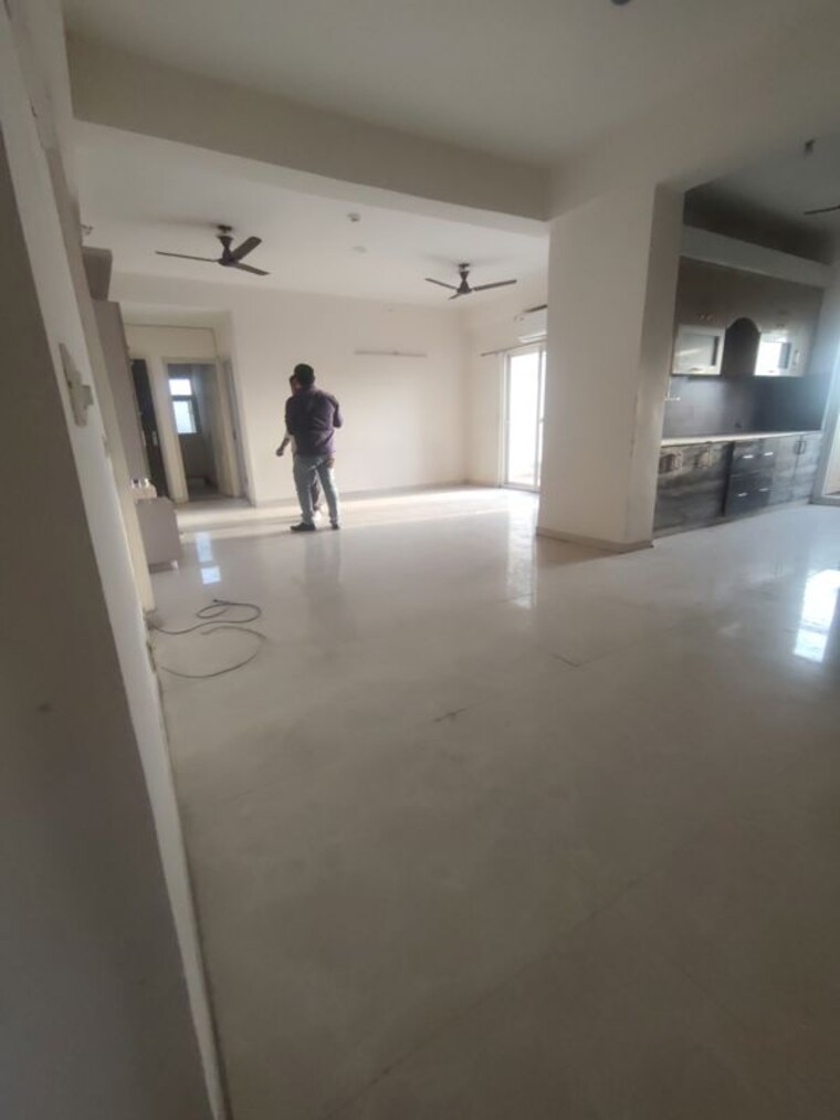 Hall, maxblis-white-house 4 Bedroom 2250 Sq.Ft. Apartment In Sector 75 Noida 10289283