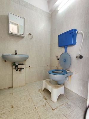 Bathroom in 2.5 BHK Apartment at Abrol Vastu Park, Malad West – for Sale