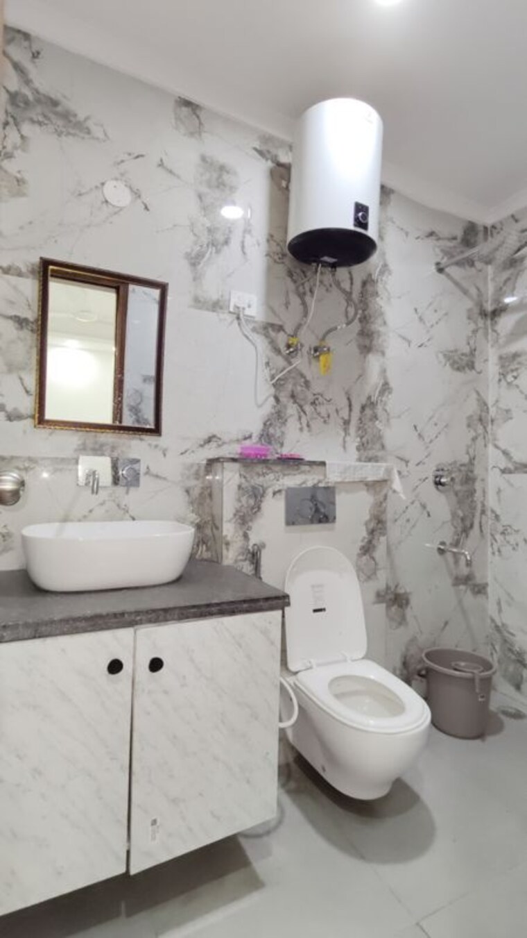 Bathroom, saket 3 Bedroom 150 Sq.Ft. Apartment In Saket Delhi 10289414