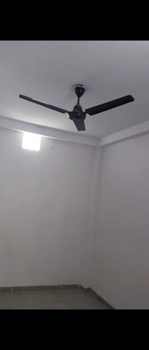 Room in 3 BHK Independent House at Aya Nagar – for Rent