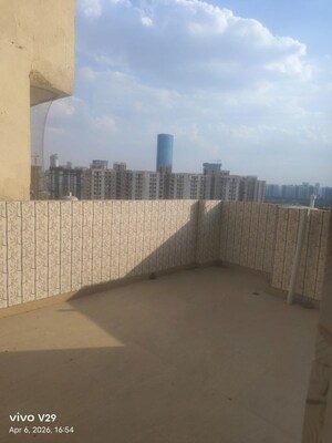 Swimming Pool in 2 BHK Apartment at Unitech Fresco, Sector 50 – for Sale