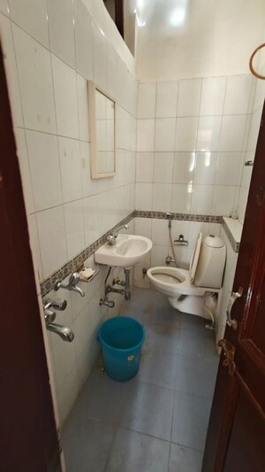 Bathroom in 3 BHK Villa at Sector 7 – for Rent