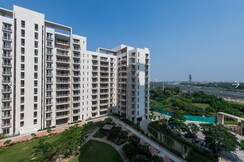 4 BHK + Servant Room Apartment For Sale in Vatika Sovereign Park