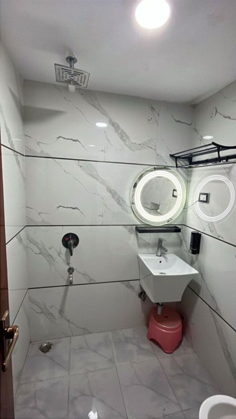 Bathroom, sector 3 dwarka 3 Bedroom 1900 Sq.Ft. Apartment In Sector 3 Dwarka Delhi 10289788