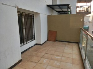 Room in 3 BHK Apartment at Abhay Atharva Bliss, Bavdhan – for Rent