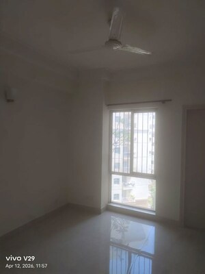 Room in 3 BHK Apartment at BPTP Freedom Park Life, Sector 57 – for Sale