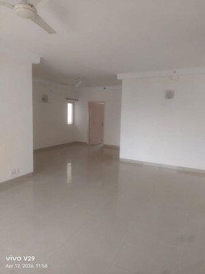 Room in 3 BHK Apartment at BPTP Freedom Park Life, Sector 57 – for Sale