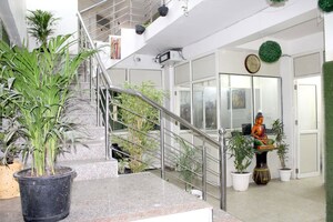 Staircase in 3.5 BHK Builder Floor at Sector 10 Greater Noida – for Sale